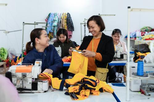 The tailoring cooperatives in Nho Quan district, Ninh Binh Province, were successfully implemented. Credit: Minh Nguyen