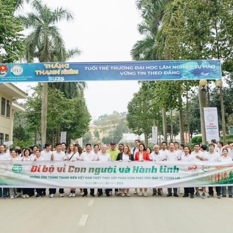 "Đi bộ vì Con người và Hành tinh"